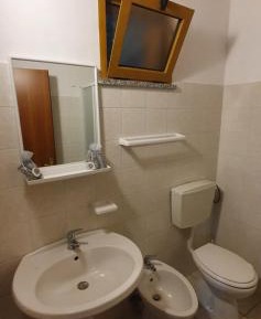 Twin Room with Bathroom