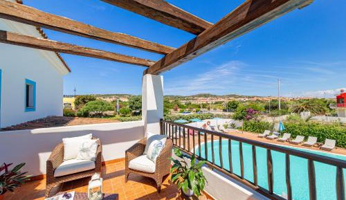 Deluxe con terrazza vista piscina