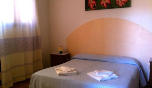 Double or Twin Room with Private Bathroom