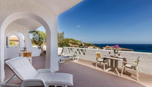 Two Connecting Rooms with Sea View
