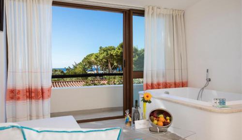 Deluxe Family Room with Sea View