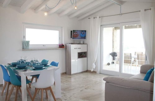 Budoni Apartment | R House