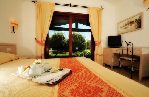 Porto Ottiolu Hotel | Baia Del Porto