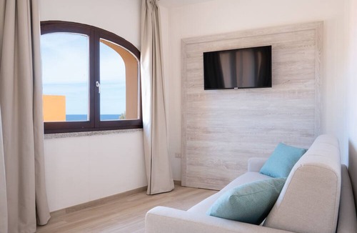 Canneddi Hotel | Red Sun Village