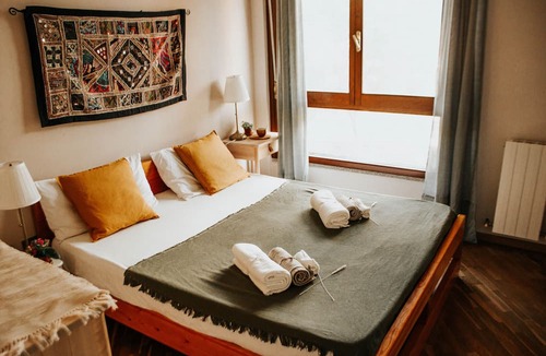 Pirri Apartment | Casa Natura Cozy Eco Flat, airport, families, Garage