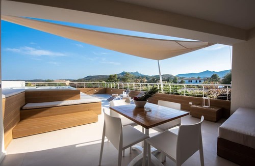 Monte Petrosu House | Montepetrosu Charming House