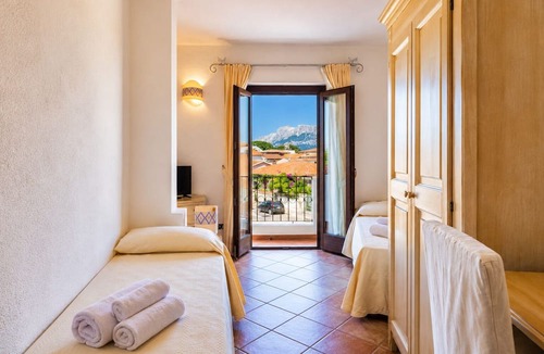 Porto San Paolo Hotel | Hotel Il Faro di Molara