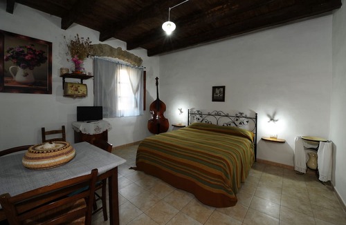 Pauli Arbarei Bed & Breakfast | Locanda La Rosa