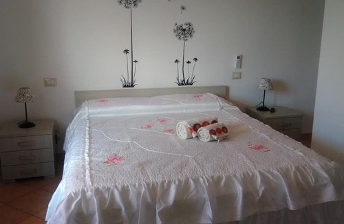 Guspini Bed & Breakfast | Bed and Breakfast L'Abete