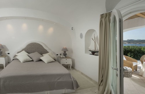 Baja Sardinia Hotel | Hotel Pulicinu
