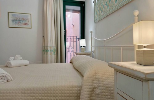 Bosa Historic Centre Bed & Breakfast | Sardinian Gallery Fonte