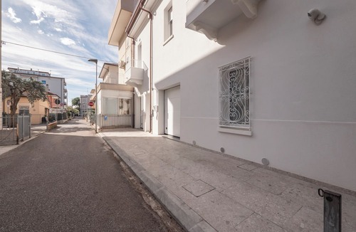 Marina Centro Bed & Breakfast | Zuara9room RIMNI Bed&Breakfast