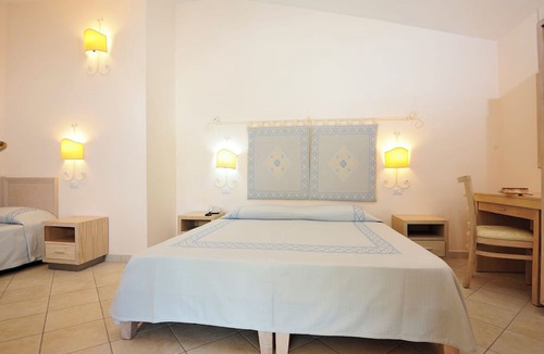 Budoni Hotel | Hotel Club Cala Fiorita