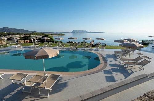San Teodoro City Centre Hotel | Amasea Resort
