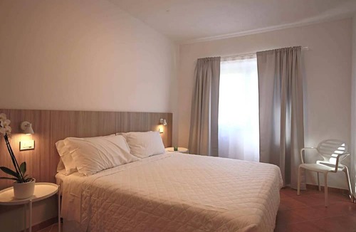 Santa Teresa di Gallura Apartment | smeraldina 7 - Two Bedroom Apartment, Sleeps 6