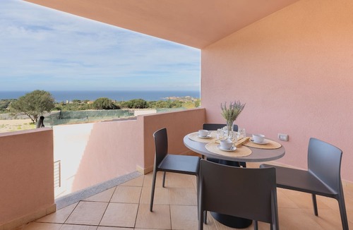 Paduledda Apartment | Residence with pool in Isola Rossa