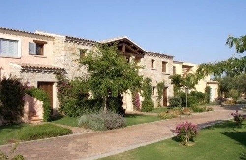 Porto San Paolo Apartment | Il Borgo Appartamenti by Kasavacanze