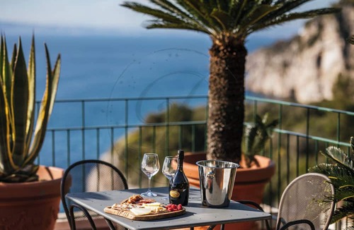 Massa Lubrense Apartment | COSTAL APARTMENT - 2 BEDROOMS - 1 BATHROOM - 4 GUESTS - SEA VIEW - FREE WIFI