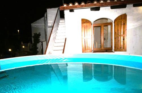 La Ciaccia Villa | Villa bianca con piscina privata a due passi dalla spiaggia