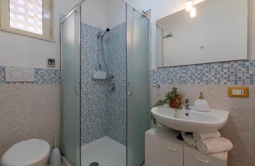 Lido Apartment | Itadhome - Coral Beachside with pool and private parking