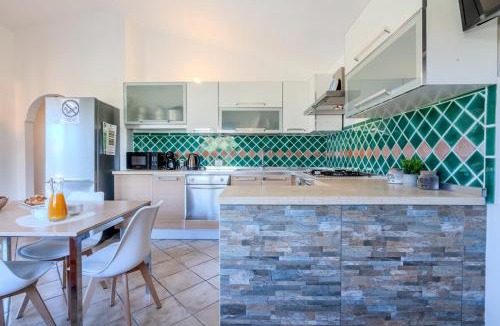 Budoni Apartment | Budoni Centro - Villetta Relax con Giardino
