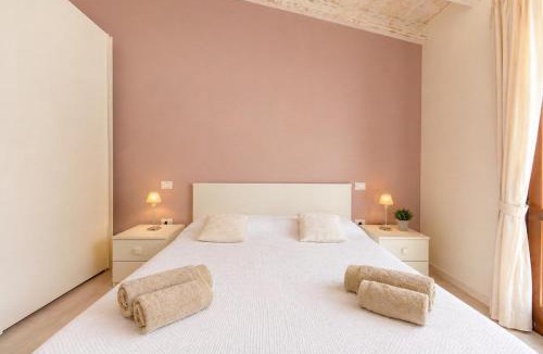 Castelsardo Historic Centre Apartment | Brigata House - Luxury 2 beds, wifi, balcony,sea view - Key to Villas