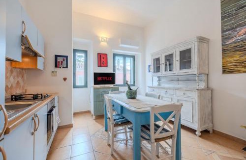 Monti Apartment | MonArt Historic Home - Art Rooftop & Sunsets
