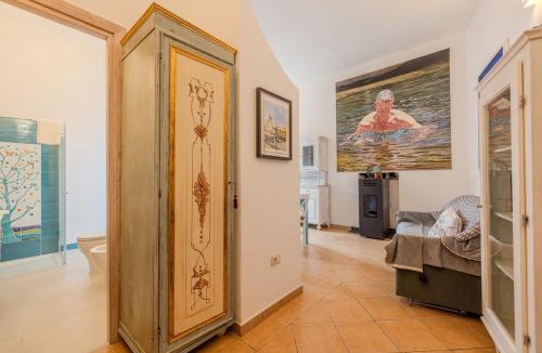 Monti Apartment | MonArt Historic Home - Art Rooftop & Sunsets