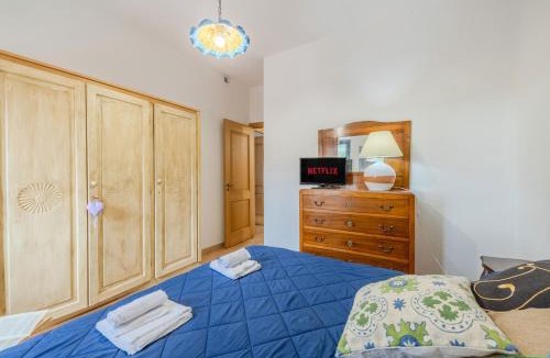 Monti Apartment | MonArt Rooms Alpha and Omega - Rooftop & Privacy