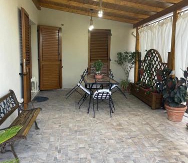 Uri Bed & Breakfast | L'aura monolocale con cucina