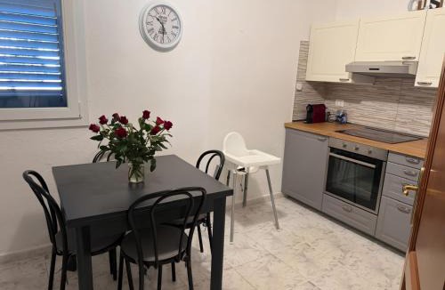 Rudalza Apartment | Casa Gioia -Appartamento con veranda vicino Marinella