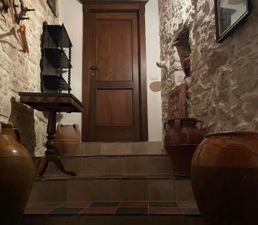 Gonnosno Apartment | Casa tipica sarda