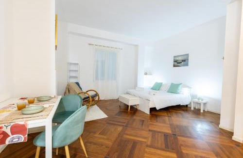 Historic Castle District Apartment | Maison Saint Remy - Heart of Cagliari