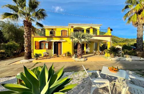 Cardedu Apartment | Happy Houses With Garden