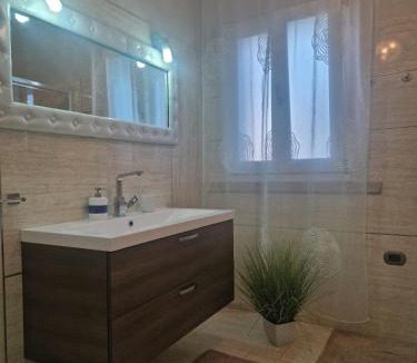 Cala Sinzias House | Casa Sinzias con piscina 9 posti letto