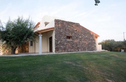 San Teodoro House | Su Suberju