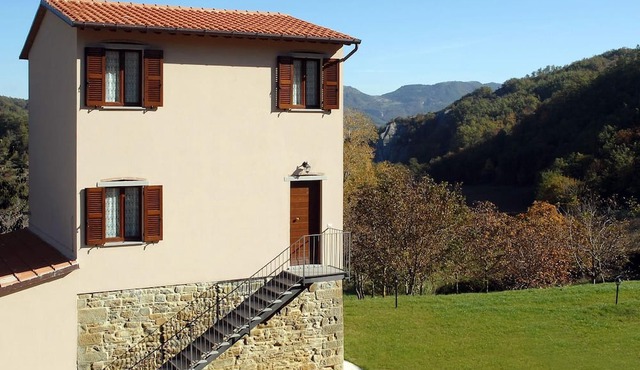 House in Apecchio with private parking