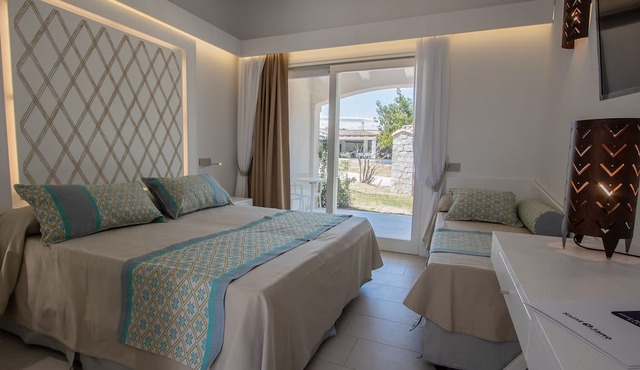 Limone Beach Resort