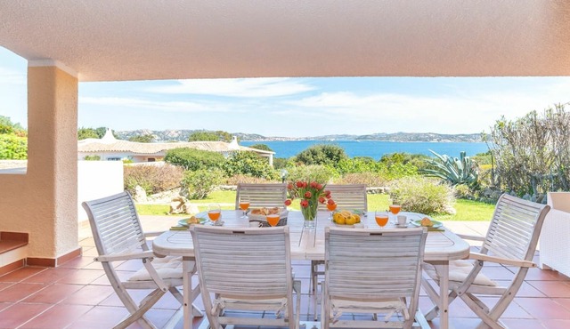 Beautiful private villa for 8 guests with TV, terrace, pets allowed and parking