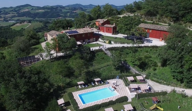 Farmhouse with pool immersed in a natural setting of the Montefeltro - 1 -