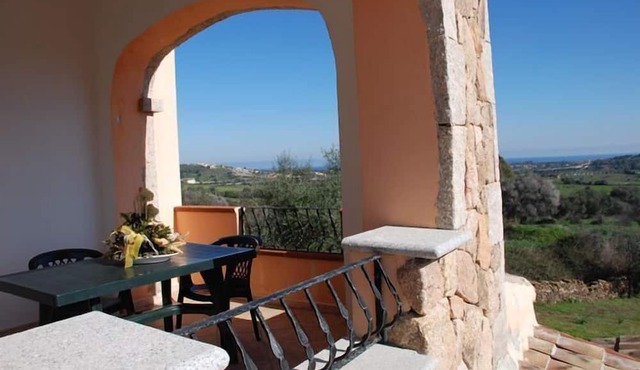Albergo Residenziale Li Troni