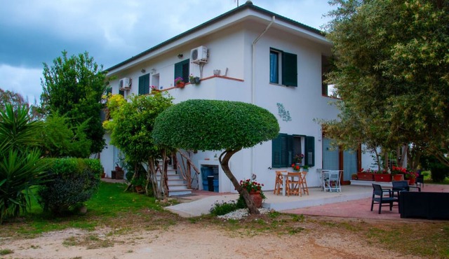 GuestHost - Casa Eroma Apartment