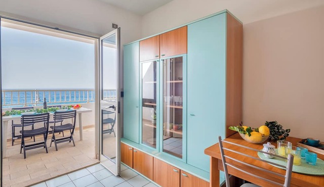 Apartment 'La Marina Beach House' with Sea View, Balcony and Air Conditioning