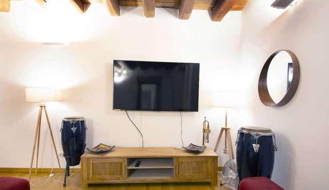 Lovely apartment fot 4 at side of Duomo in Castello district