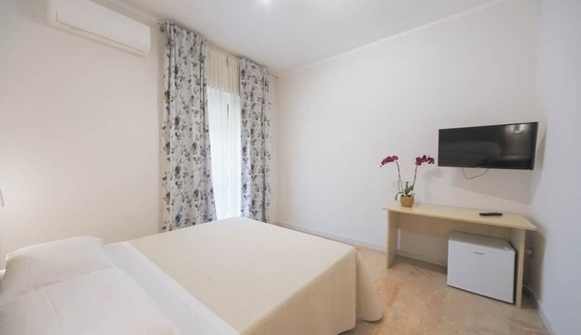 Hotel DALI Scafati Located just steps from the historic city of Pompeii.