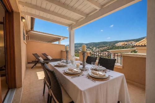 Brigata House - Luxury 2 beds, wifi, balcony,sea view - Key to Villas