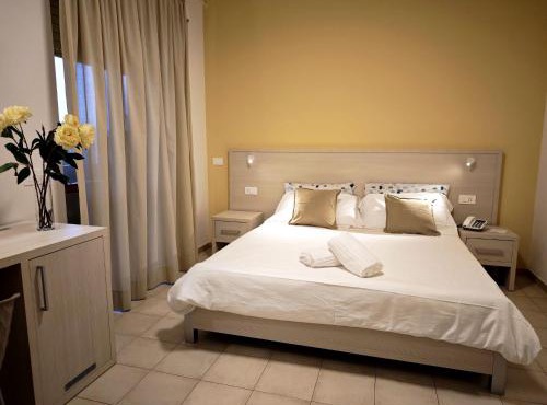 Hotel Residence Ulivi E Palme